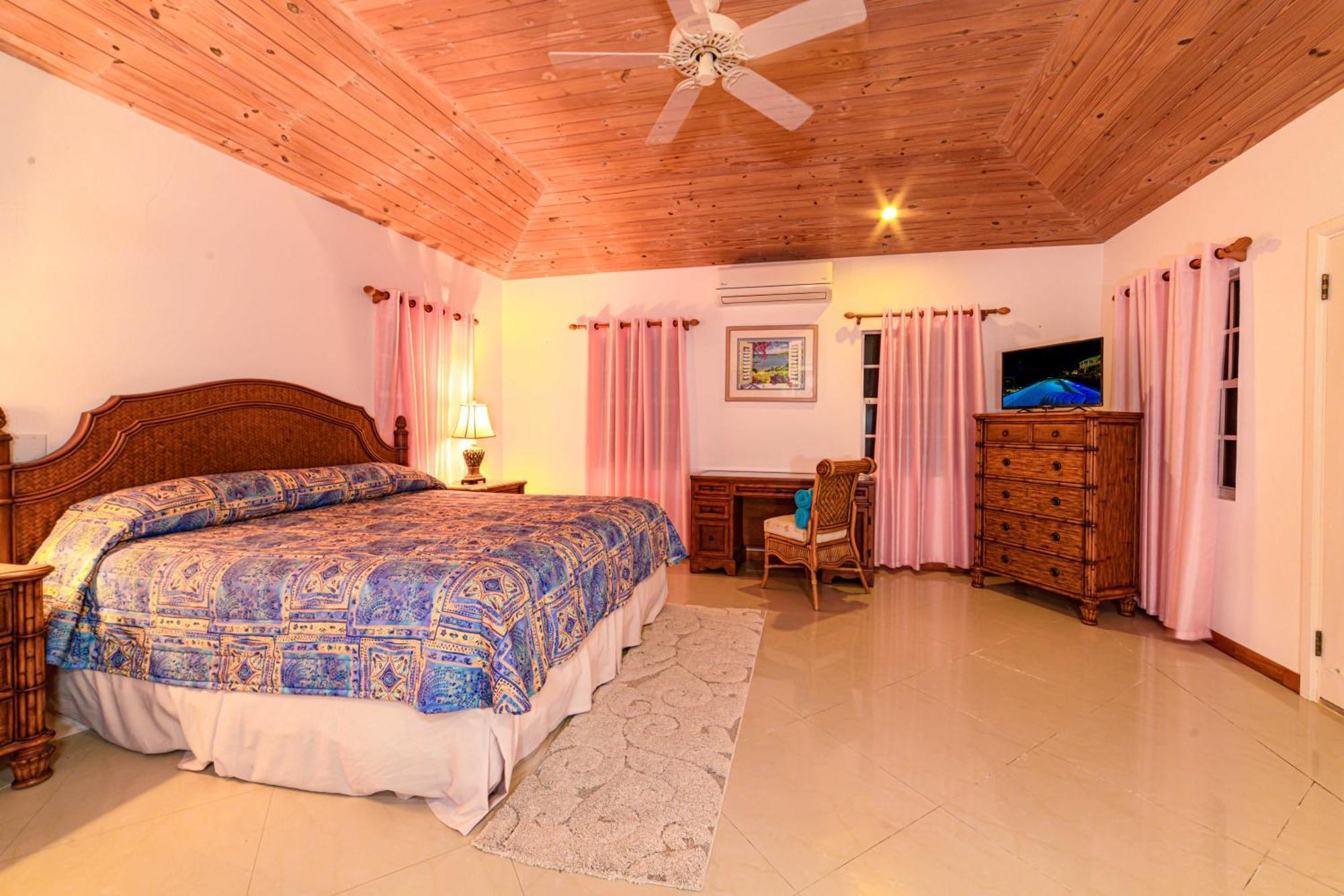 Fort Shelley Cades Bay Екстериор снимка